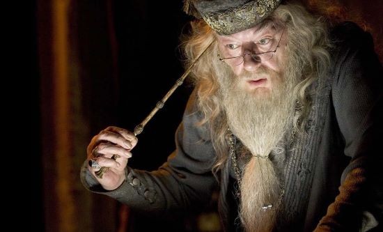 Morre Michael Gambon, segundo ator a interpretar Dumbledore em “Harry Potter”