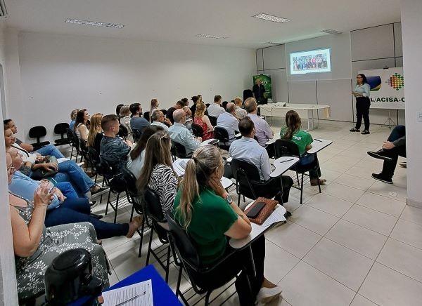 CDL e ACISA de Cunha Porã realizam assembleia com destaque para conquistas e novos serviços