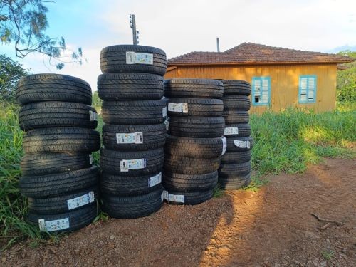 Polícia Civil recupera carga de pneus furtada em Maravilha