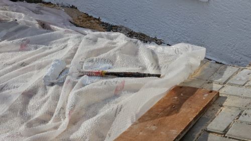 Trabalhador morre após sofrer choque elétrico durante pintura de telhado no Oeste