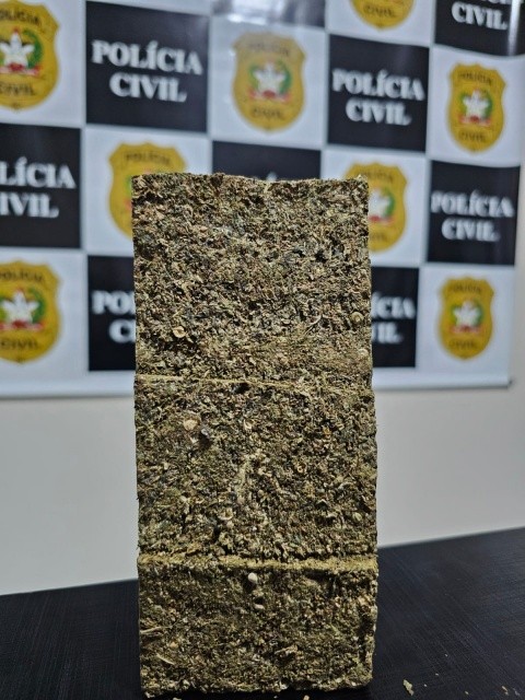 Polícia Civil descobre ponto de venda de drogas e apreende adolescente ligado à facção criminosa em Maravilha