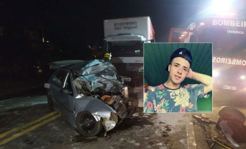 Jovem, de 23 anos, morre após colisão contra caminhão na BR-282 no Oeste