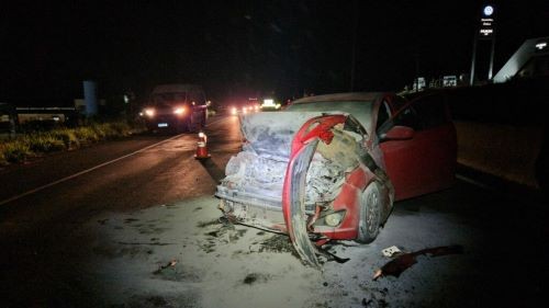 Carro Incendeia após engavetamento na BR-480 no Oeste