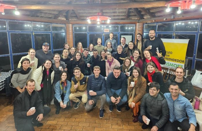 Núcleo do Jovem Empreendedor de Cunha Porã realiza visita técnica em São Miguel do Oeste