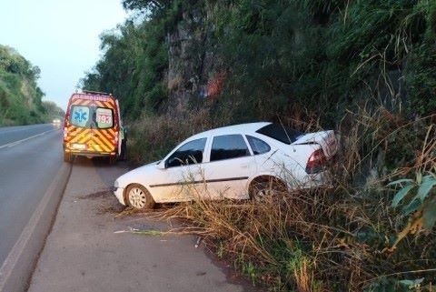 Saída de pista é registrada na BR-282 em Maravilha
