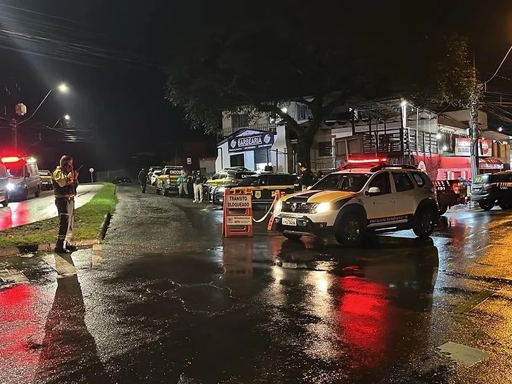 Carro-forte atacado por criminosos no aeroporto de Caxias transportava cerca de R$ 30 milhões