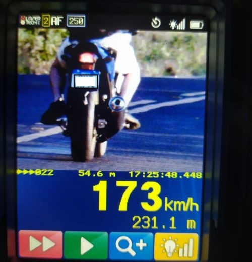 Motocicleta é flagrada a mais de 170 km/h em rodovia no Extremo-Oeste