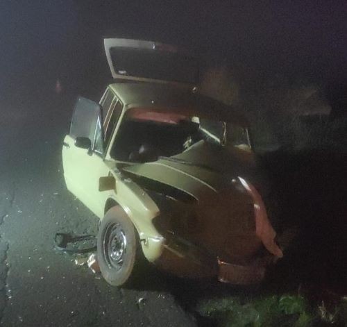 Grave acidente envolve carro e carreta no Oeste de SC