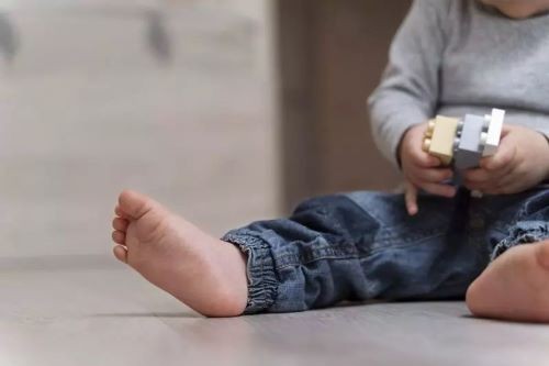 Professora é indiciada após morder criança em creche do Oeste de SC