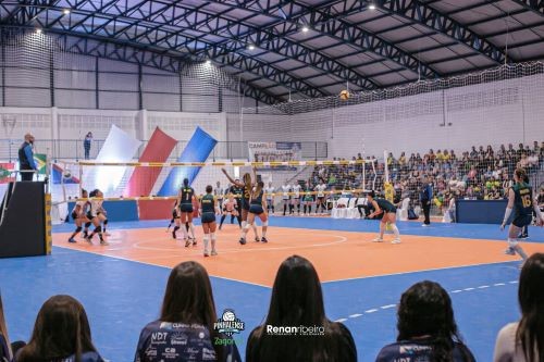 Evento Marcante: Cunha Porã recebeu seleção Brasileira de Voleibol Sub-17 para importe jogo