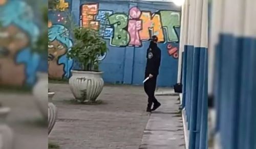 Adolescente de 14 anos que esfaqueou colega em escola é internado provisoriamente