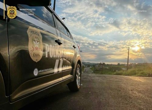 Adolescente é suspeito de matar o padastro a facadas após ver mãe sendo agredida em SC
