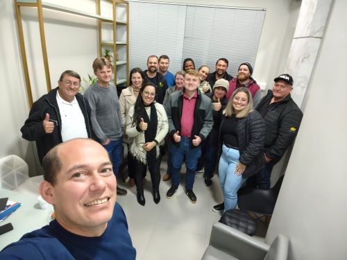 Partido NOVO se reúne em Cunha Porã e lança pré-candidatura de Nádia Barbieri ao Executivo