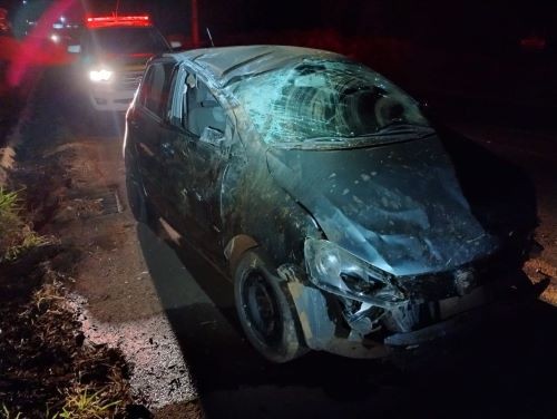 Saída de pista seguida de capotamento é registrada na SC-480, no Oeste de SC