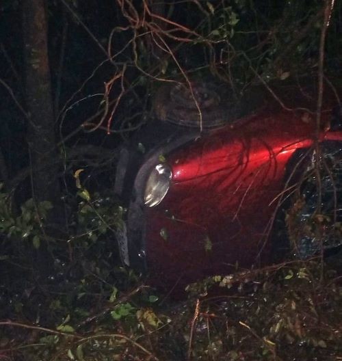 Motorista fica ferido após capotamento na BR-158 em Cunha Porã
