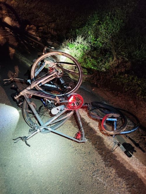 Ciclistas são atropelados no Oeste de SC