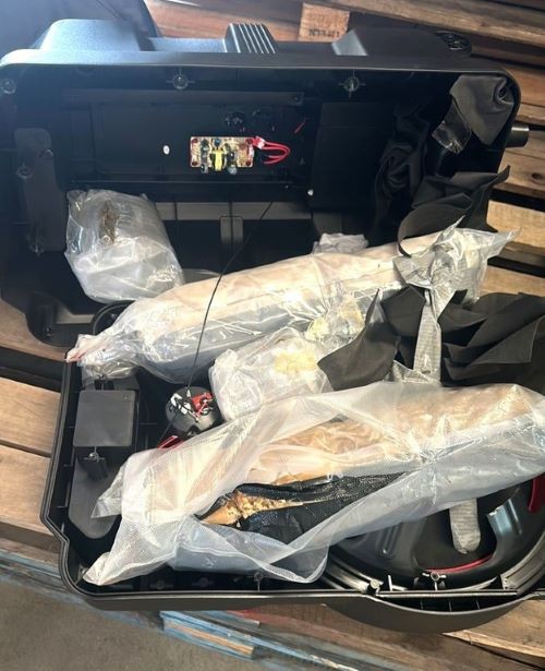 Polícia apreende quase 20 kg de haxixe em transportadora de Chapecó