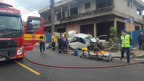 Acidente de trânsito deixa cinco feridos, incluindo duas crianças