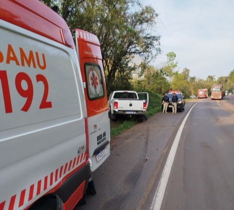 Motorista fica ferida após saída de pista na BR-282 em Iraceminha