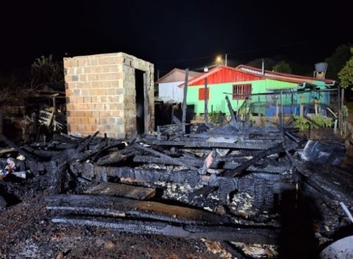 Homem admite ter incendiado residência após descobrir traição da mulher