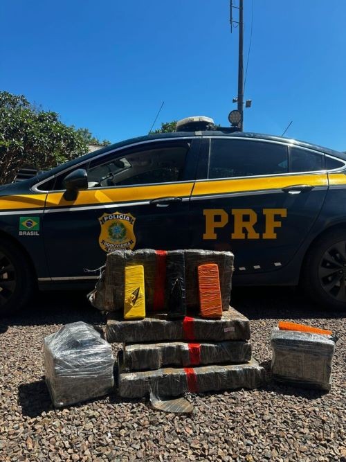PRF apreende 68 kg de maconha na BR-282 em Chapecó