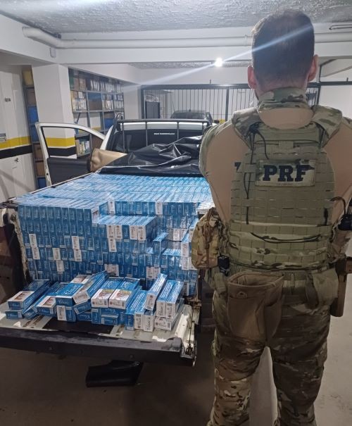 Carga com 26 mil maços de cigarros contrabandeados é apreendida no Oeste