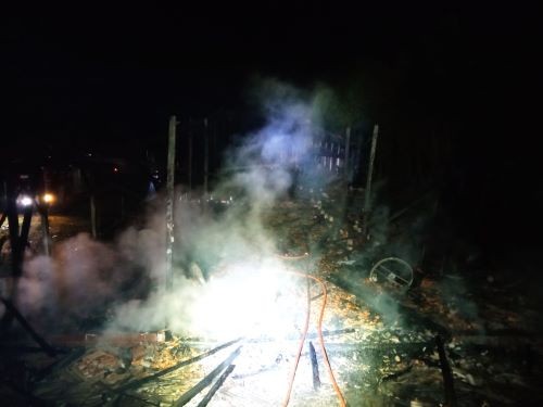 Incêndio destrói parte de aviário no interior de Palmitos