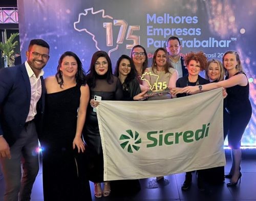 Sicredi é reconhecida como a melhor empresa para trabalhar no Brasil