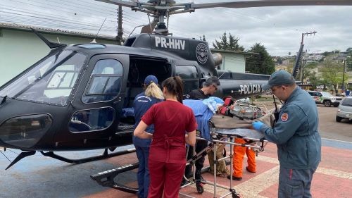 Mulher de 47 anos com suspeita de AVC é transferida de helicóptero de Cunha Porã para o Hospital de referência em Chapecó