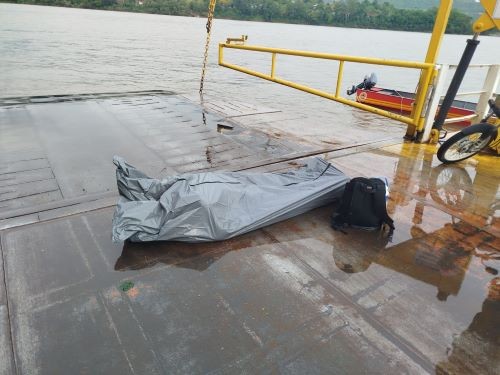 Homem de 51 anos é encontrado sem vida após carro cair de balsa no rio Uruguai em Itapiranga, Oeste de SC