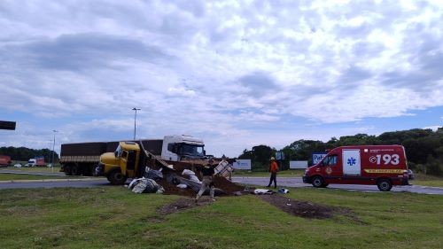 Acidente no Trevão de Irani deixa três feridos na BR-282