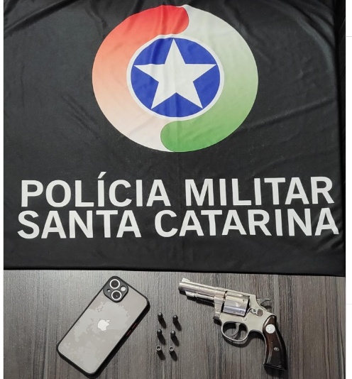 Homem é preso pela Polícia Militar por porte ilegal de arma em Maravilha