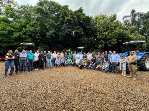 Municípios do Oeste de SC são contemplados com equipamentos agrícolas