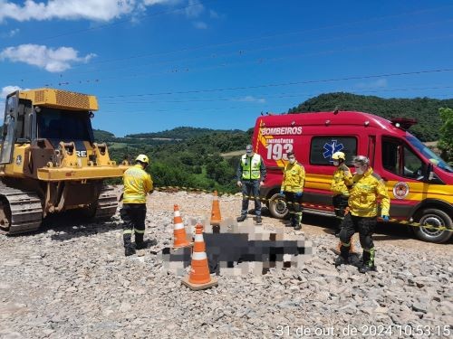 Idoso morre atropelado por trator de esteira no Meio-Oeste