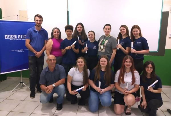 Estudantes de Cunha Porã concluem curso de Inovação promovido pelo SENAI