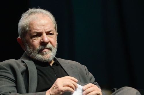 Desaprovação do governo Lula chega a 69% em SC; rejeição é maior entre quem tem ensino superior