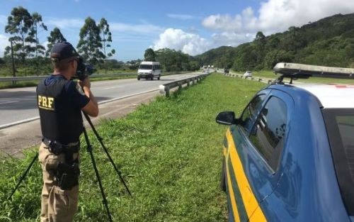PRF lança Operação Rodovida 24/25 para reforçar segurança nas rodovias de SC