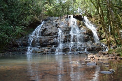 Verão inicia com tempo instável no Centro-Leste e sol no Oeste de SC