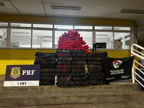 Jovem é preso transportando mais de meia tonelada de maconha no Oeste de SC