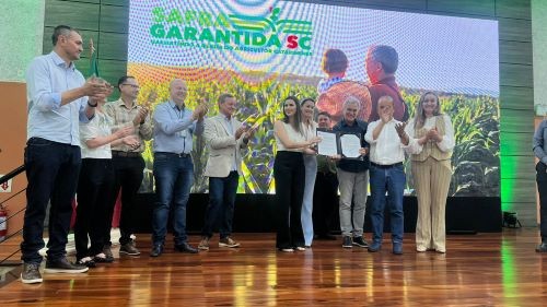 Governo de Santa Catarina lança Programa Safra Garantida SC para proteger a renda dos pequenos agricultores