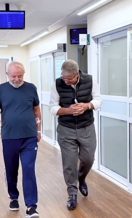Presidente Lula deixa UTI e faz caminhadas pelos corredores do hospital