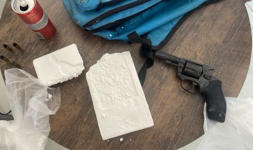 Grupo que realizava tele-entrega de drogas é preso em cidade do Oeste