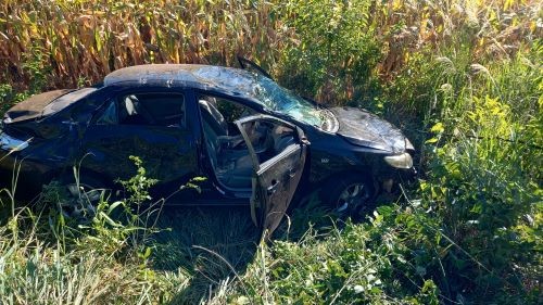 Saída de pista seguida de capotamento na SC-283 em Mondaí e deixa um ferido