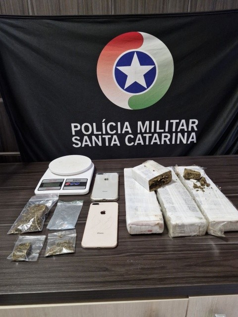 Polícia Militar prende dois homens por tráfico de drogas em Maravilha