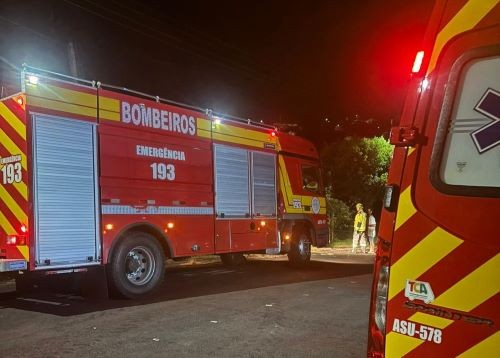 Bombeiros resgatam homem com perna presa em buraco de assoalho em Cunha Porã