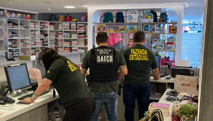 GAECO deflagra operação para apurar a fraude do jogo do tigrinho e cumpre prisão preventiva de influenciadora digital e associados em SC