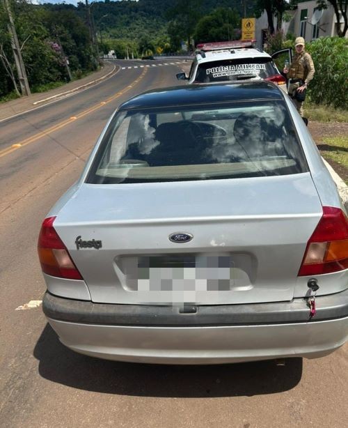Dois homens são presos por tráfico de drogas e roubo em Mondaí