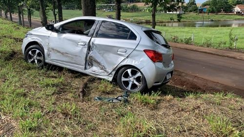 Acidente com três veículos é registrado na BR-282 em Pinhalzinho