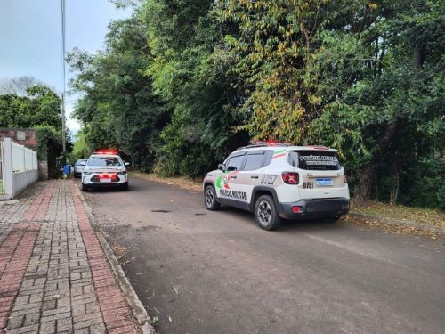 Mulher desfere golpe de arma branca em região íntima do companheiro em Maravilha