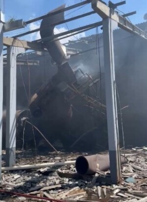Explosão em caldeira mobiliza bombeiros no Oeste de SC